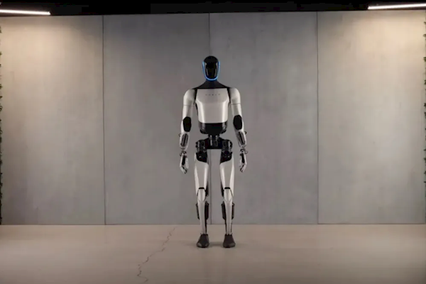 马斯克：特斯拉在人形机器人领域的最大竞争对手将来自中国