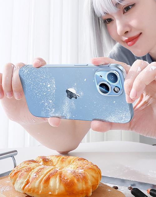 手机镜头膜残留胶水怎么清理 镜头贴揭掉后粘手处理办法【教程】