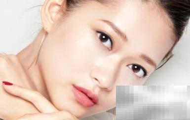 快速去眼袋，双眼瞬间明亮技巧