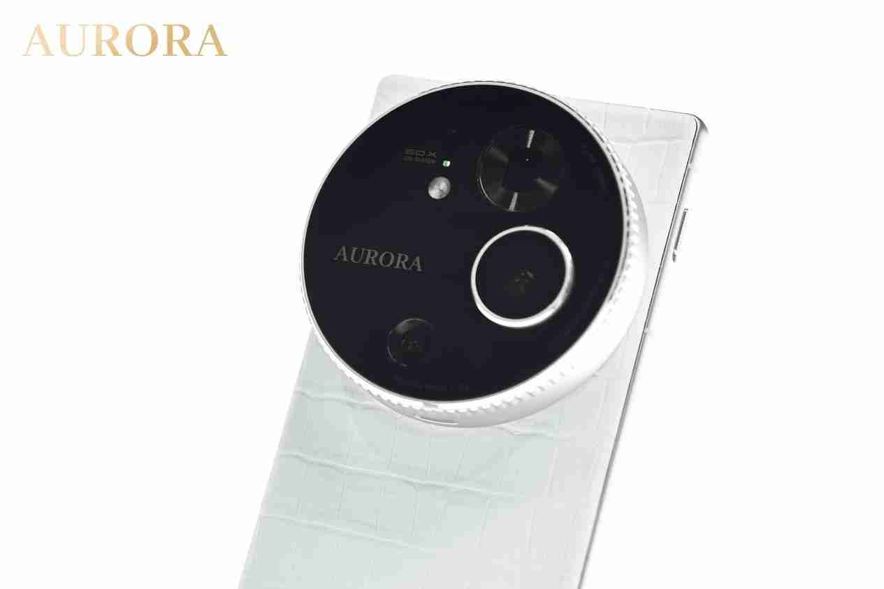 追觅AURORA手机首秀AWE 自研AI操作系统下半年发布