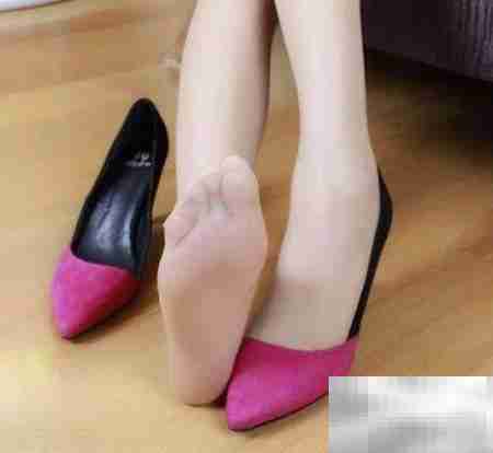 高跟鞋无需纠结，时尚随心演绎