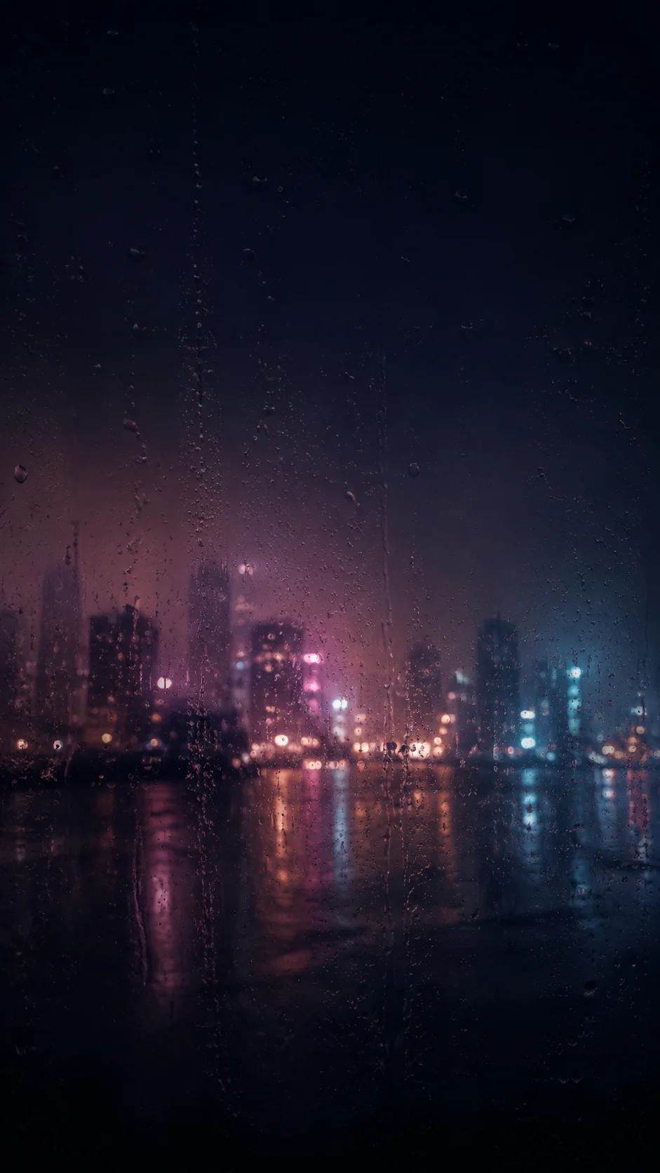 雨窗霓虹光斑手机壁纸变体，右上紫蓝光簇与中央偏左低对比图标区